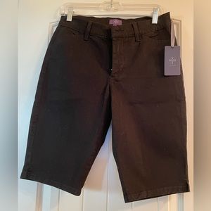 Women’s Shorts Size 4